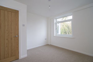 Photo 32- click for photo gallery